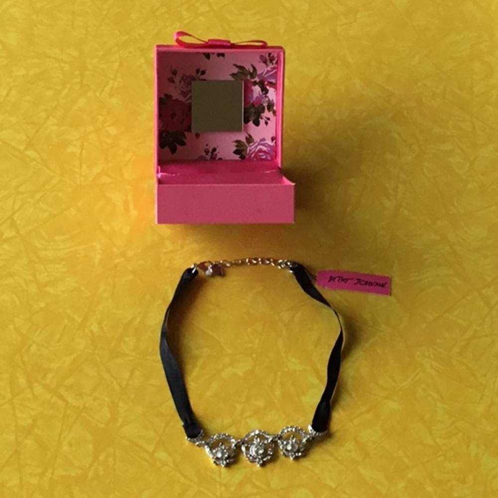 Betsy Johnson rhinestone chocker. NWT and with box.
